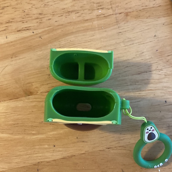 Avocado air pods case - Picture 2 of 3